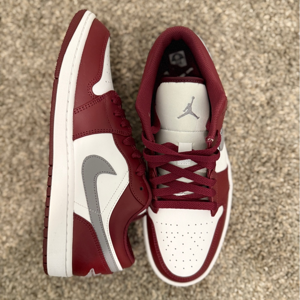 Jordan 1 Low SE